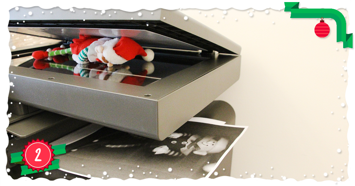 14 ways your elf can ruin your holidays-2 14 ways your elf can ruin your holidays-2