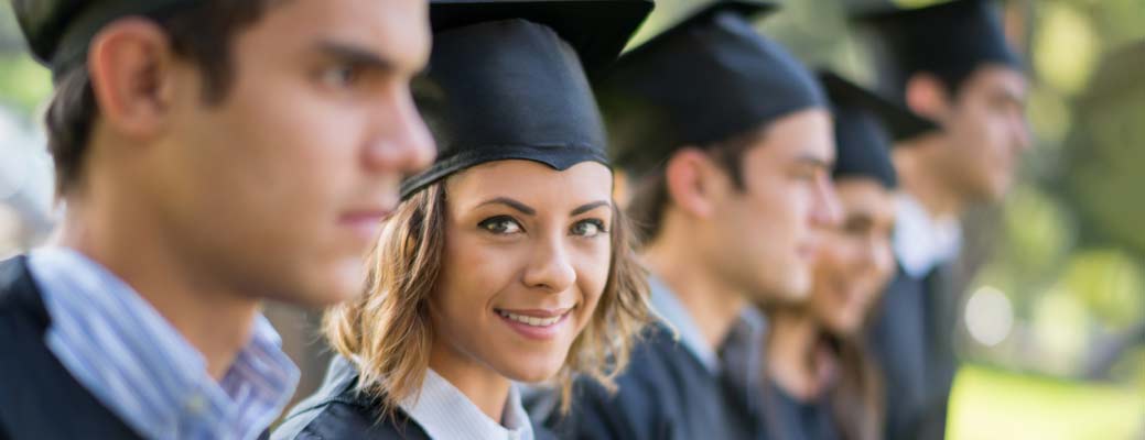 New Grads: How to Find a Good Job Out of College header image