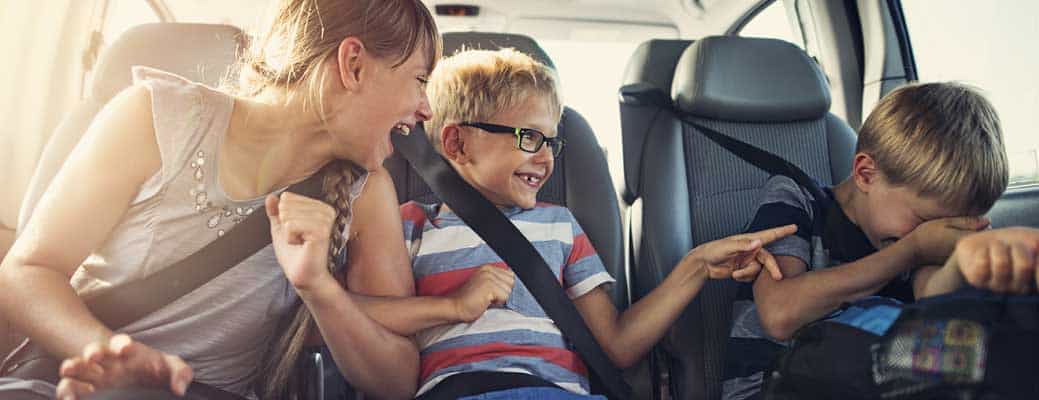  Roadtrip! 6 Ways to Keep Your Kids Happy in the Car
